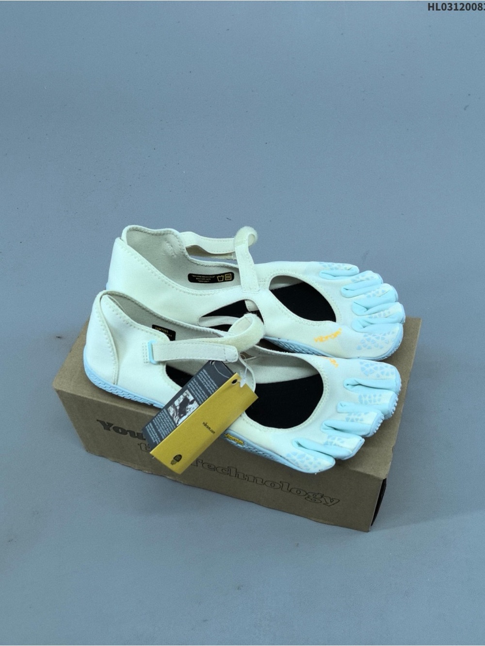 Vibram Women's White and Light Blue Toe-Separating Mary Jane Flats
